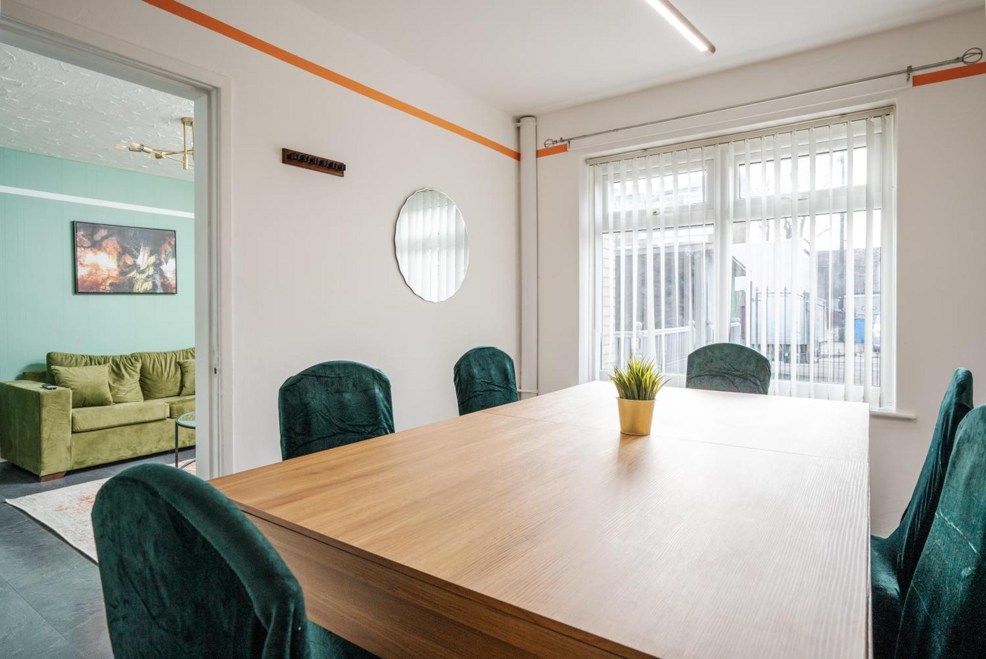 Holiday home The Jade - Pool Table - Man Utd - Centre - 4bd Manchester